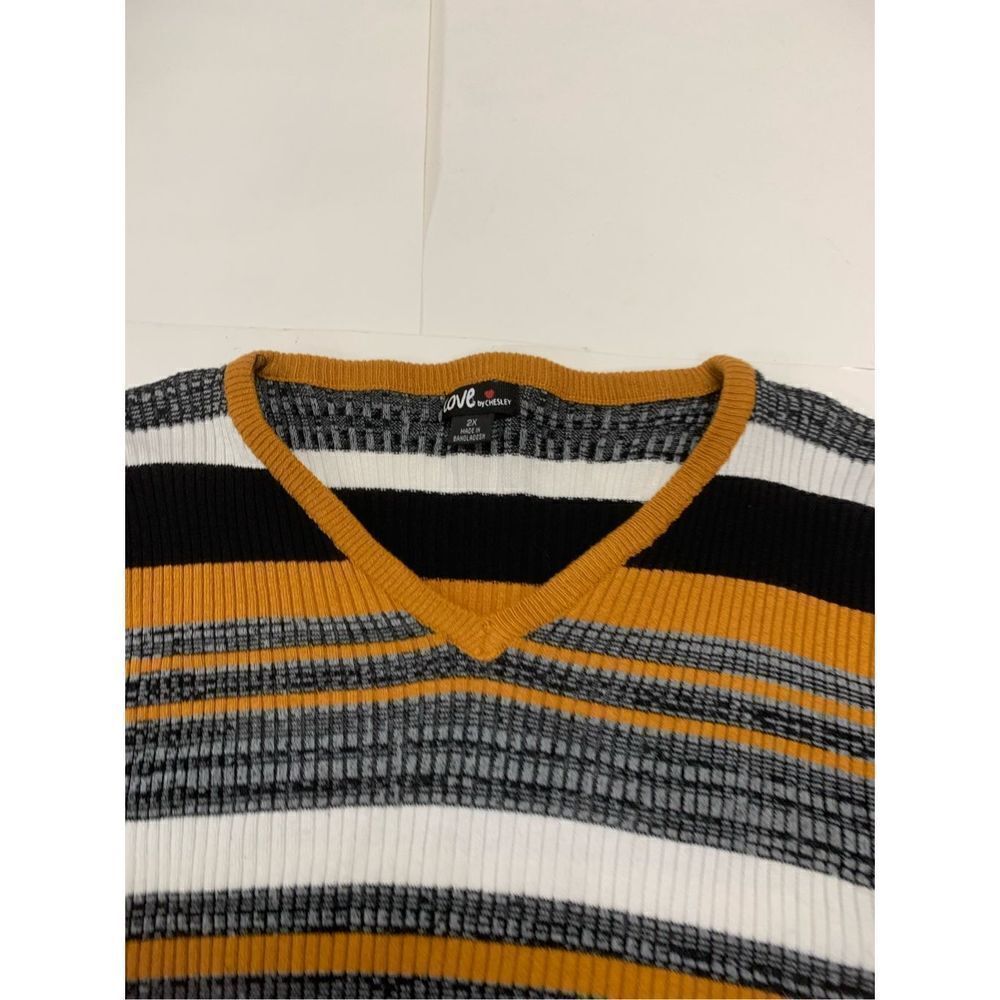 Striped Rib Knit Sweater - Picture 3 of 7
